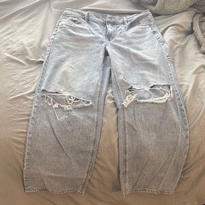 American Eagle Outfitters stovepipe straight leg distressed Jeans